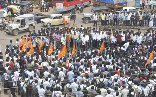 Students protest-Ujire1